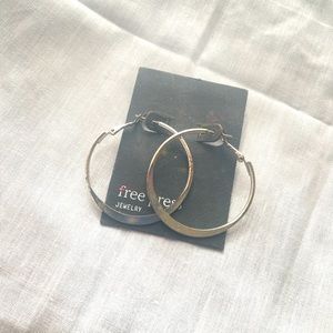 Sliver hoop earrings